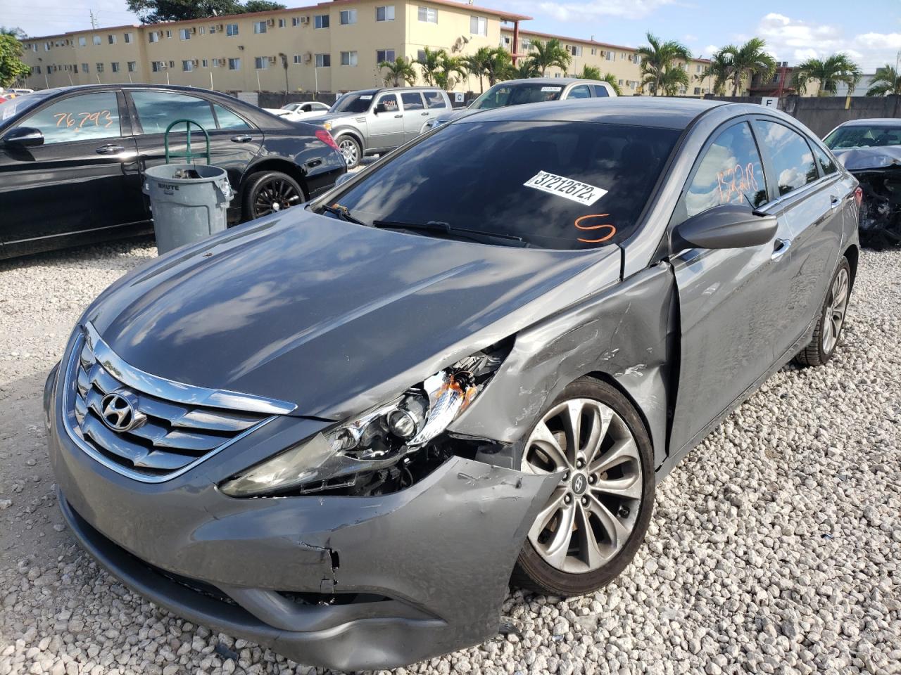 Photo 2 from auction – 2013 HYUNDAI SONATA SE with VIN 5NPEC4AC3DH721936