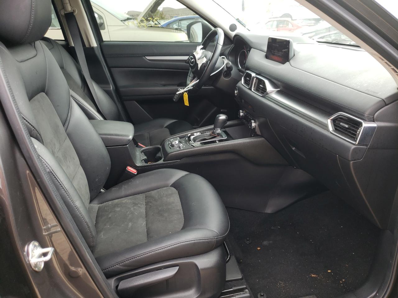 Photo 5 from auction – 2018 MAZDA CX-5 TOURI with VIN JM3KFACM1J1410255
