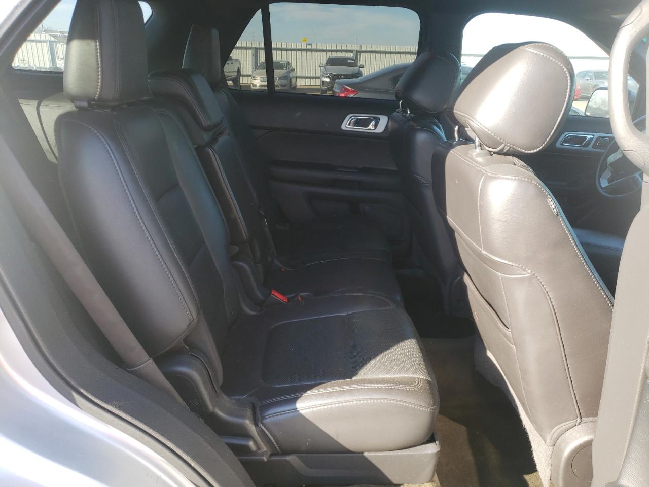 Photo 6 from auction – 2013 FORD EXPLORER L with VIN 1FM5K7F81DGC52435