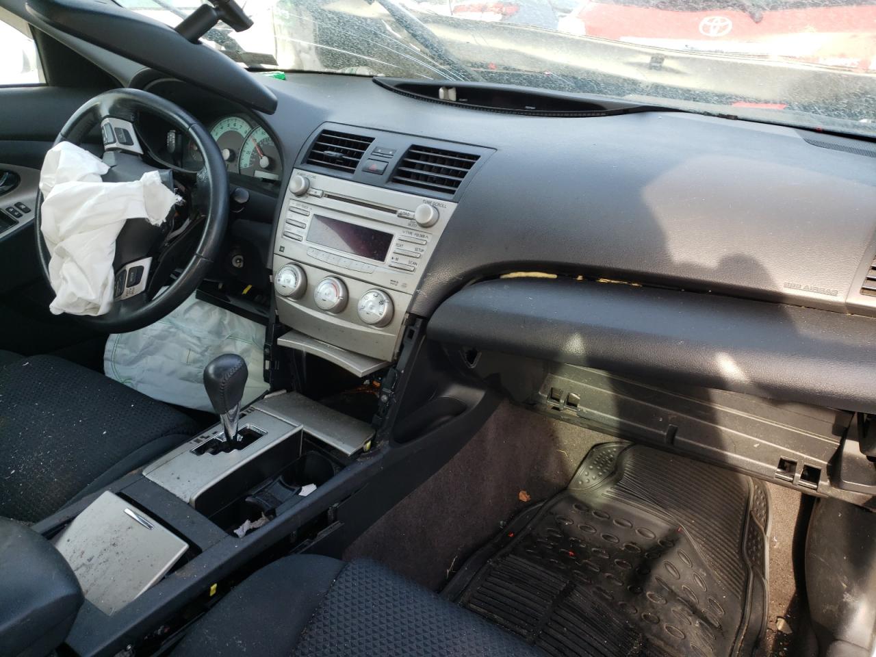 Photo 5 from auction – 2011 TOYOTA CAMRY SE with VIN 4T1BK3EKXBU127909