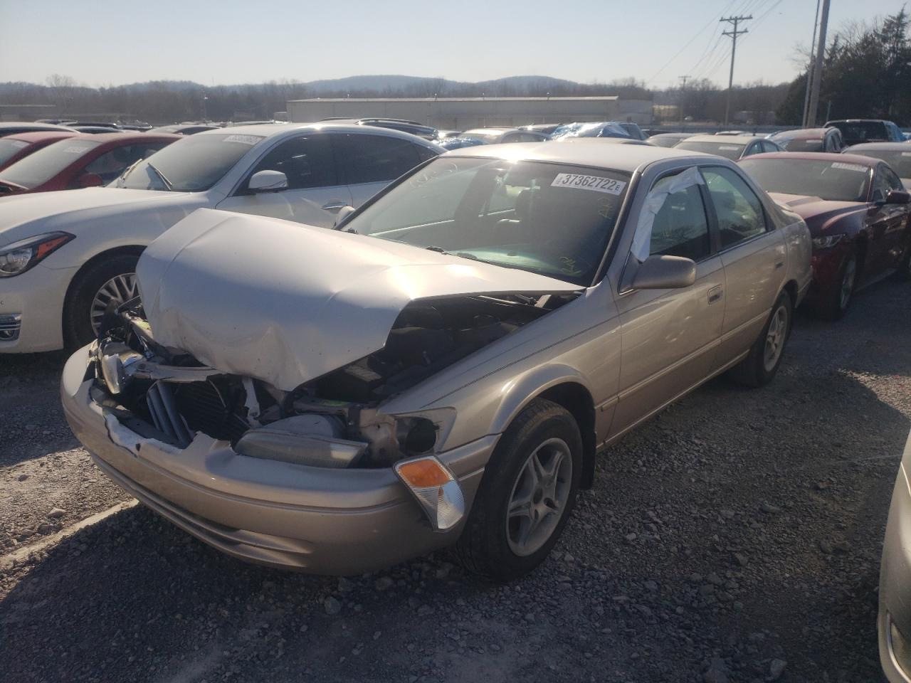 Photo 2 from auction – 1998 TOYOTA CAMRY CE with VIN 4T1BF22K9WU069624