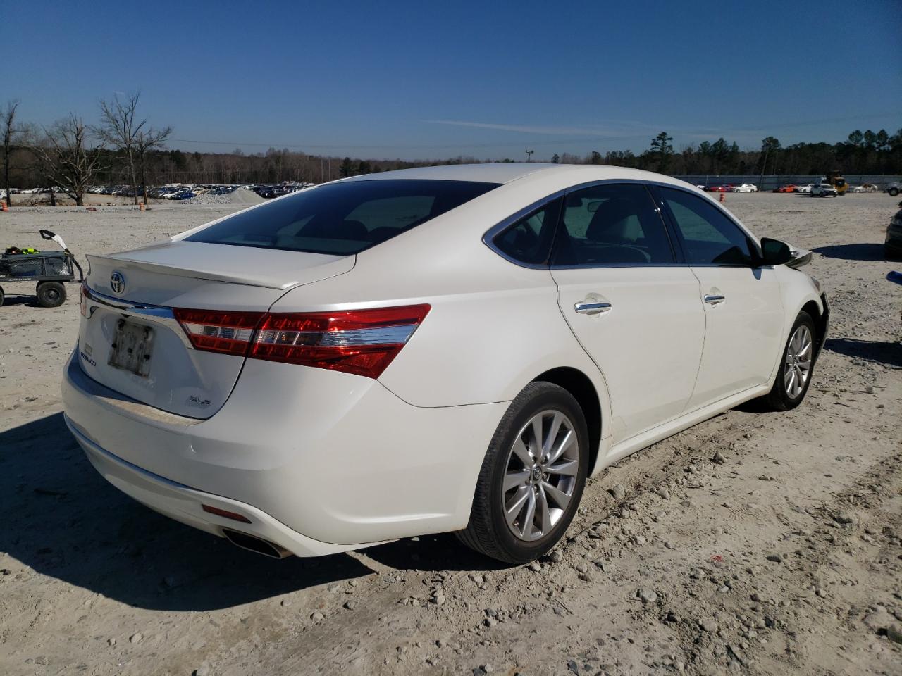 Photo 4 from auction – 2014 TOYOTA AVALON BAS with VIN 4T1BK1EB8EU101415
