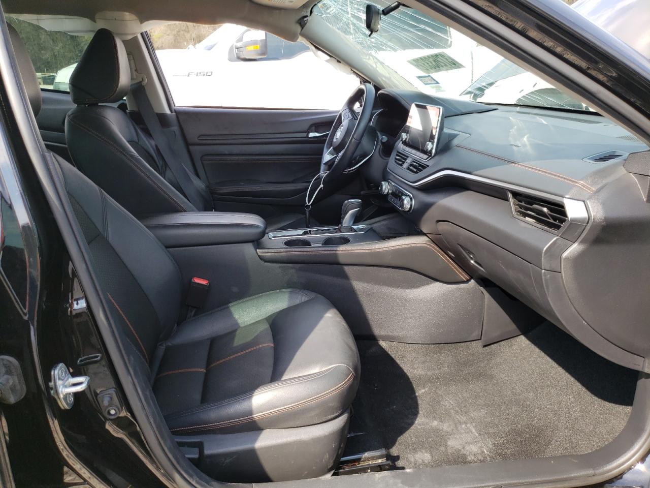 Photo 5 from auction – 2019 NISSAN ALTIMA SR with VIN 1N4BL4CV5KN316469