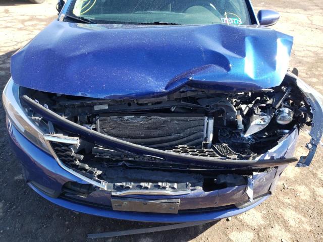 صورة رقم 7 من المزاد - 2017 KIA FORTE LX مع VIN 3KPFK4A73HE044388