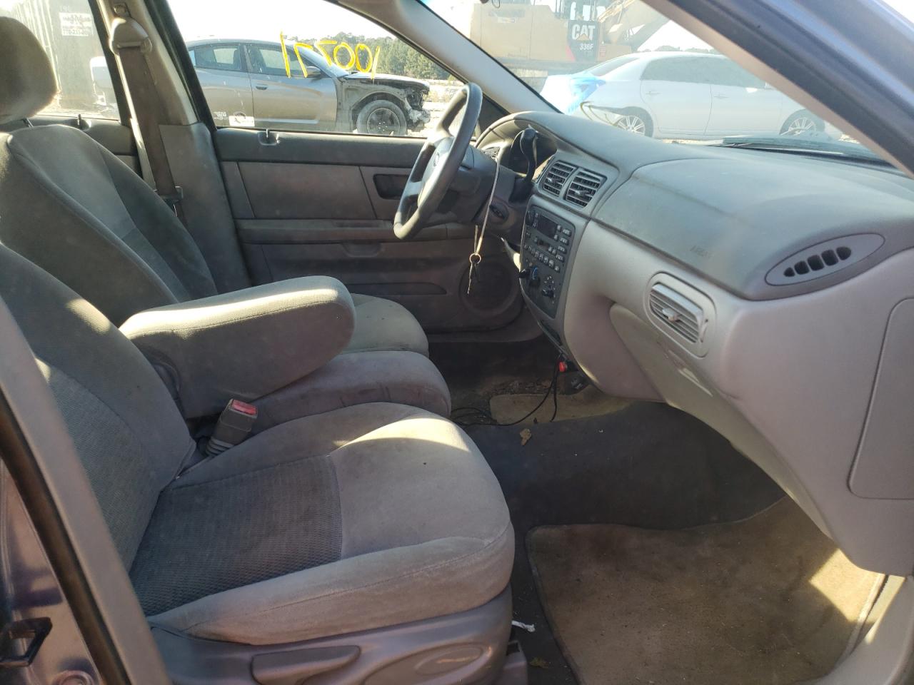 Photo 5 from auction – 2004 FORD TAURUS SE with VIN 1FAFP53284A183718