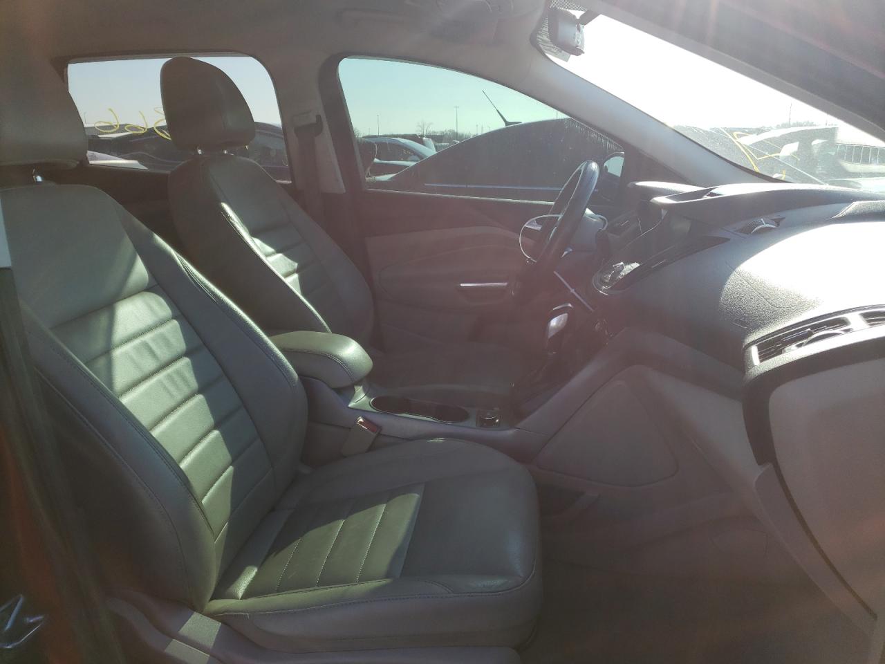 Photo 5 from auction – 2014 FORD ESCAPE SE with VIN 1FMCU0G95EUD72175