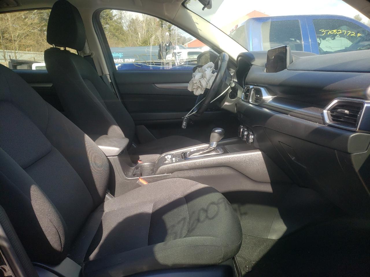 Photo 5 from auction – 2018 MAZDA CX-5 SPORT with VIN JM3KFBBM0J0320527