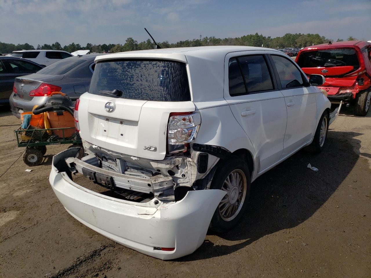 Photo 4 from auction – 2009 TOYOTA SCION XD with VIN JTKKU10419J042537