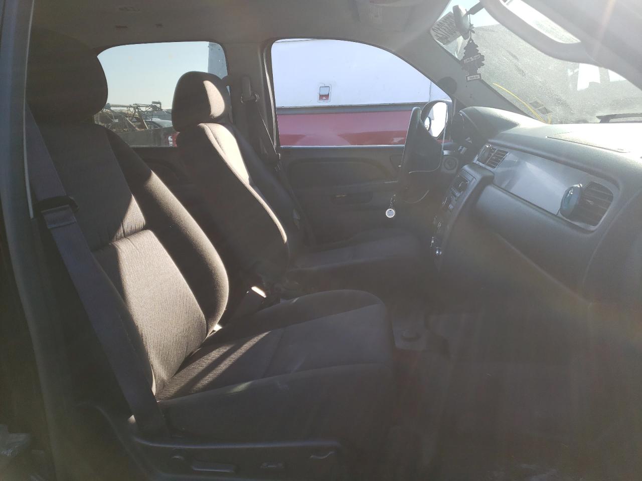 Photo 5 from auction – 2014 CHEVROLET TAHOE POLI with VIN 1GNLC2E04ER137557