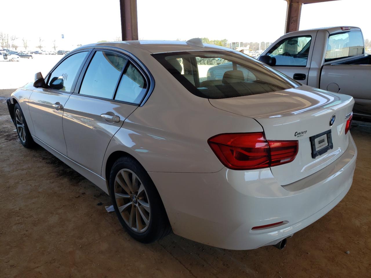 Foto 3 de la subasta – 2018 BMW 320 I con VIN WBA8E1G54JNU89449