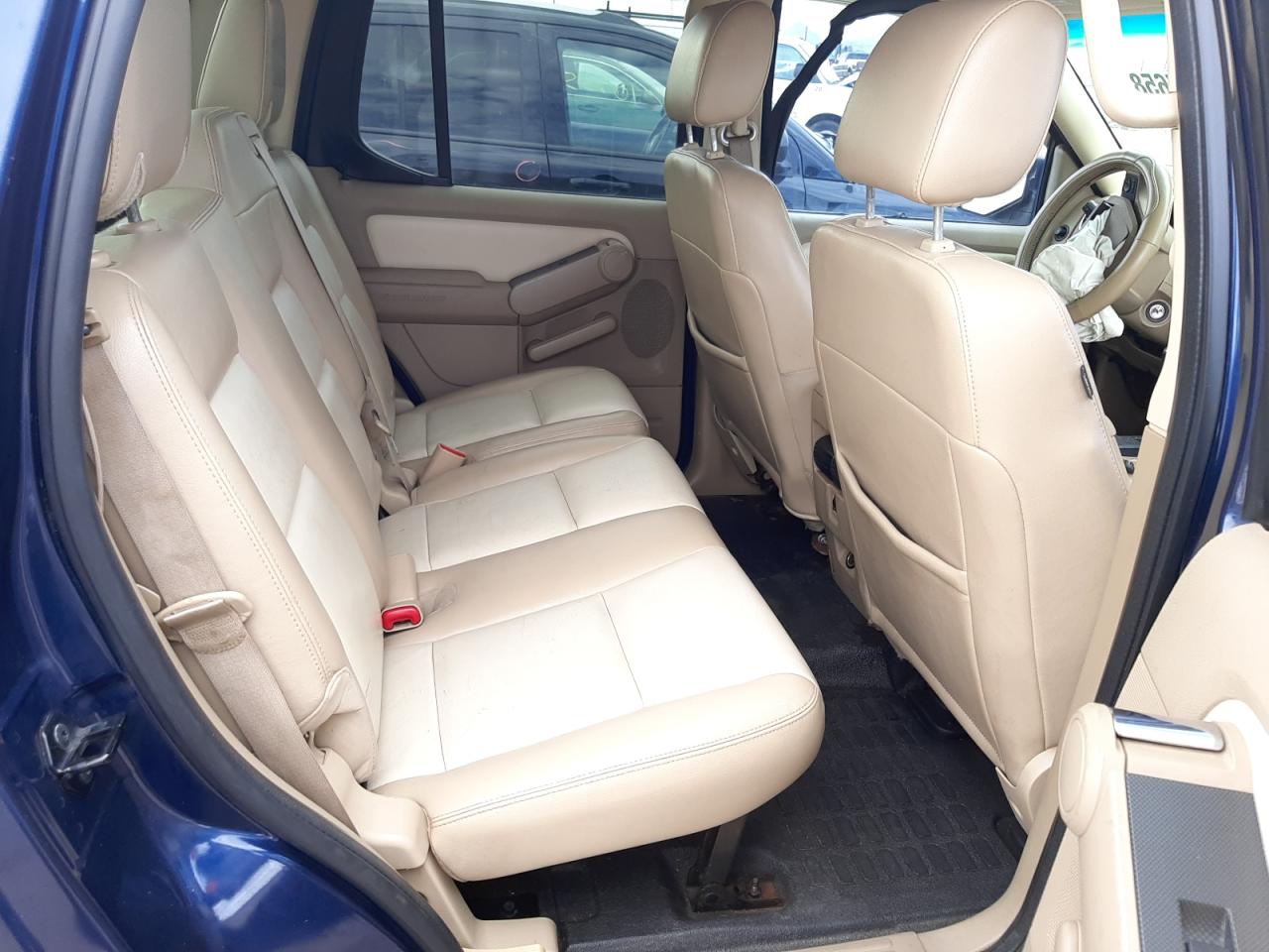 Photo 6 from auction – 2007 FORD EXPLORER S with VIN 1FMEU33K07UA66152