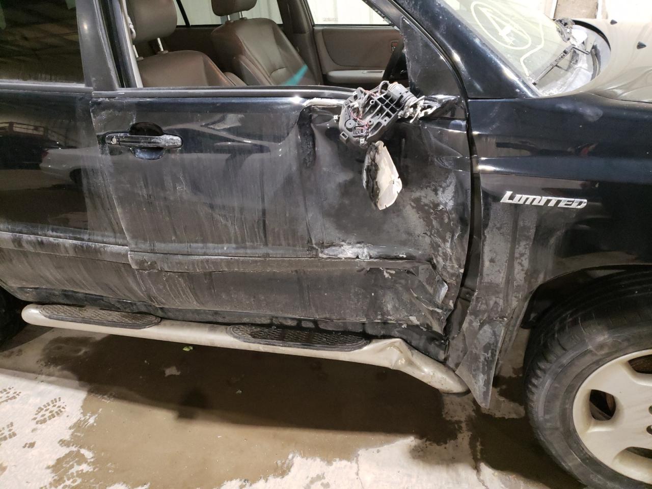 Photo 9 from auction – 2004 TOYOTA HIGHLANDER with VIN JTEEP21A340006705