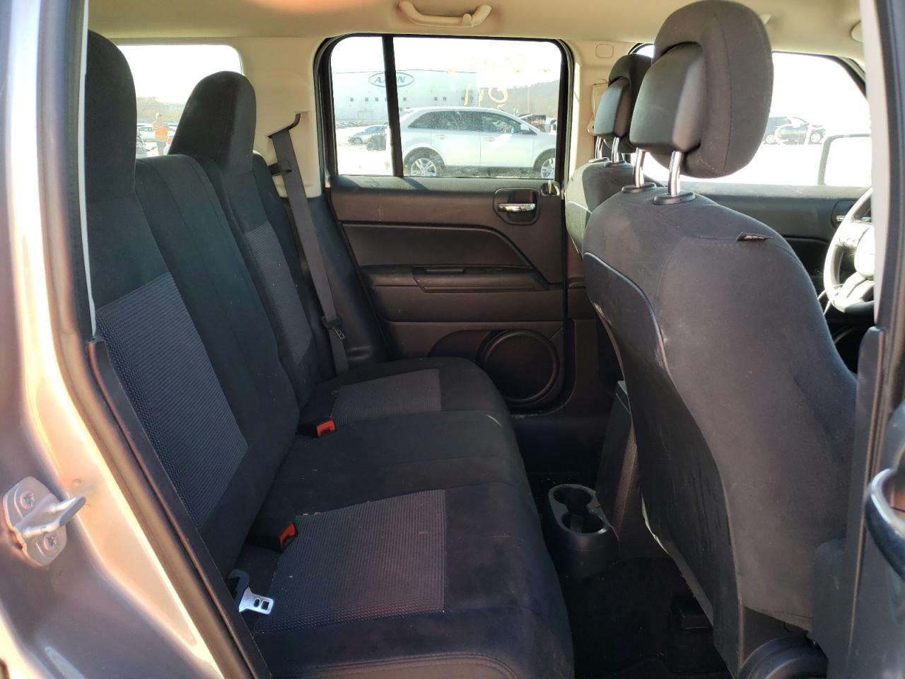 Photo 6 from auction – 2015 JEEP PATRIOT SP with VIN 1C4NJPBA9FD427633