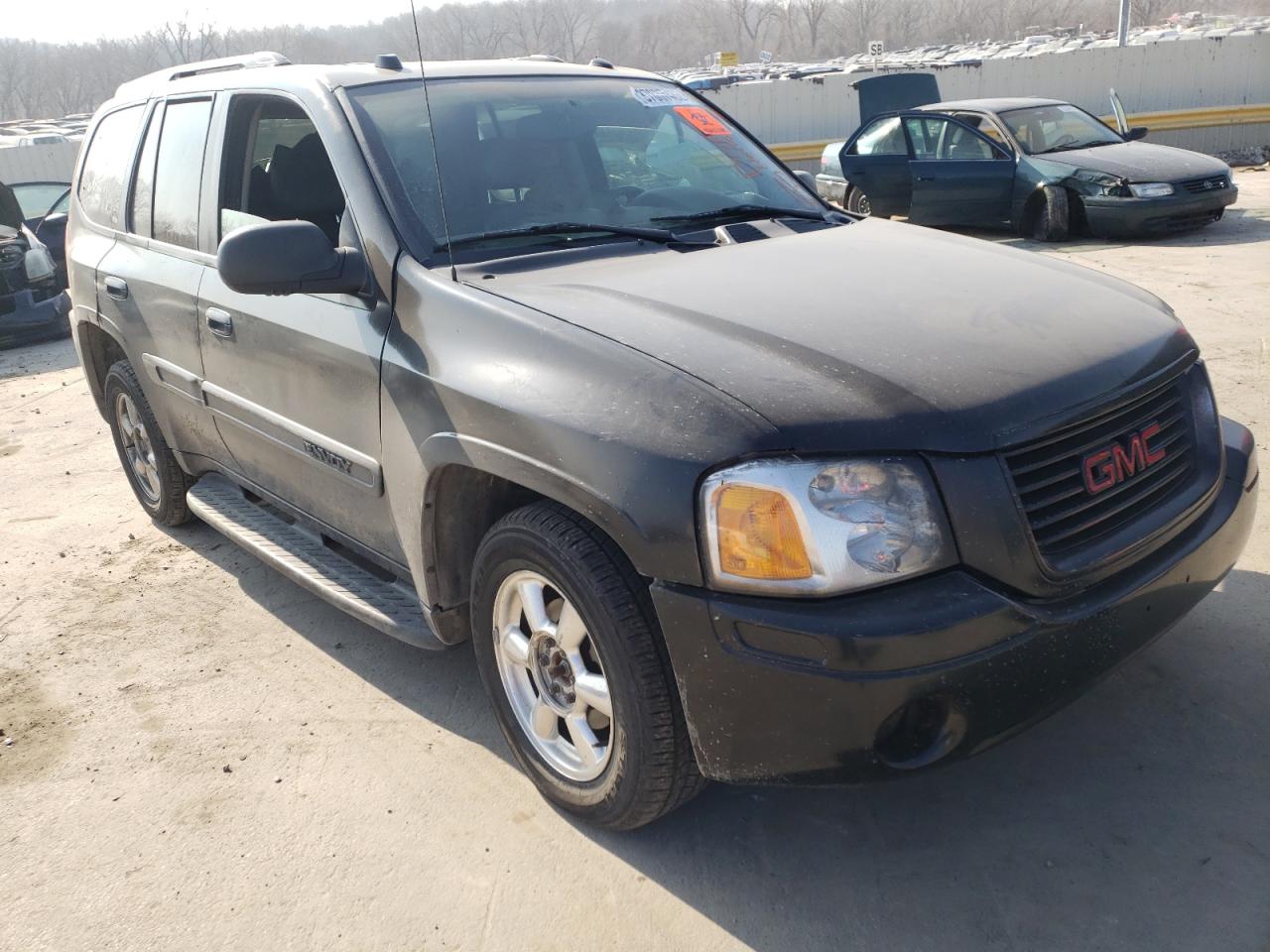 GMC ENVOY 2005 with VIN 1GKDT13S652145930 - Photo from auction