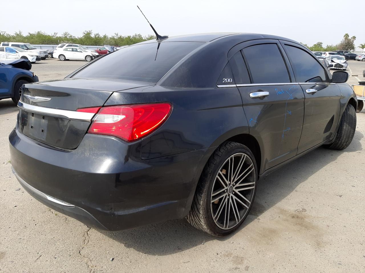 Photo 4 from auction – 2011 CHRYSLER 200 LIMITE with VIN 1C3BC2FG0BN506079