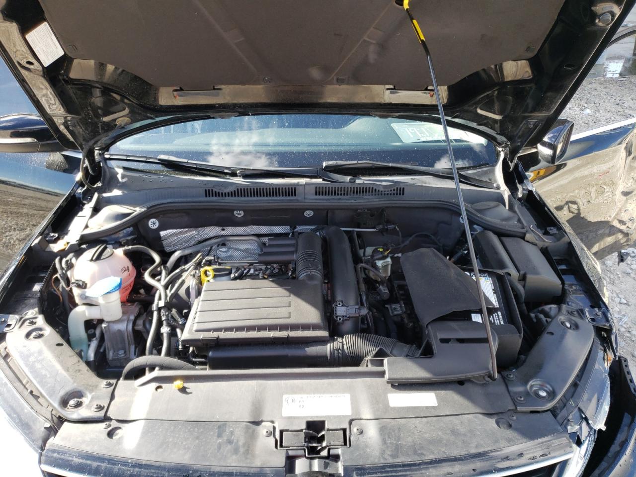 Photo 7 from auction – 2017 VOLKSWAGEN JETTA SE with VIN 3VWDB7AJ2HM294017