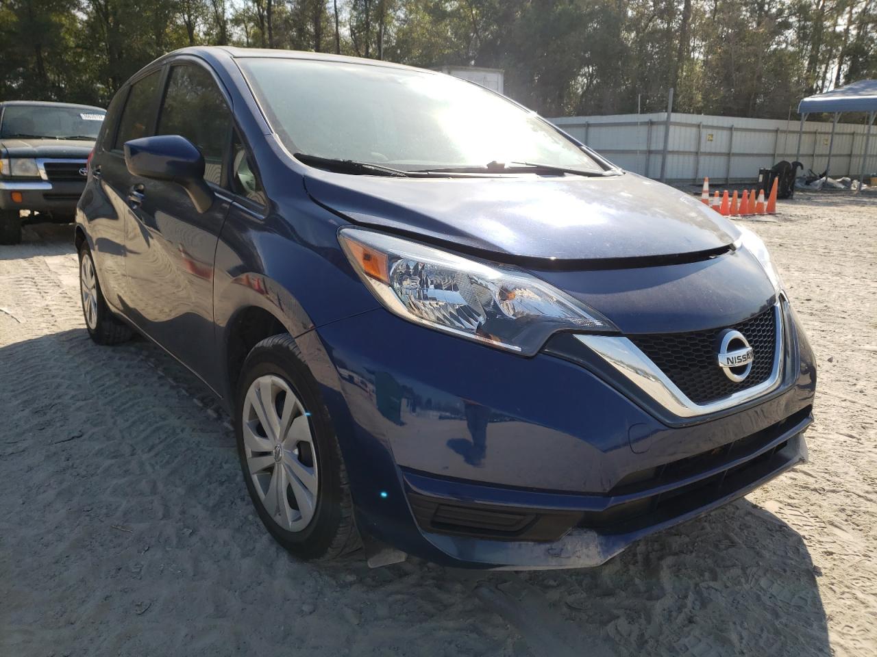NISSAN VERSA NOTE 2017 with VIN 3N1CE2CP7HL364971 - Photo from auction