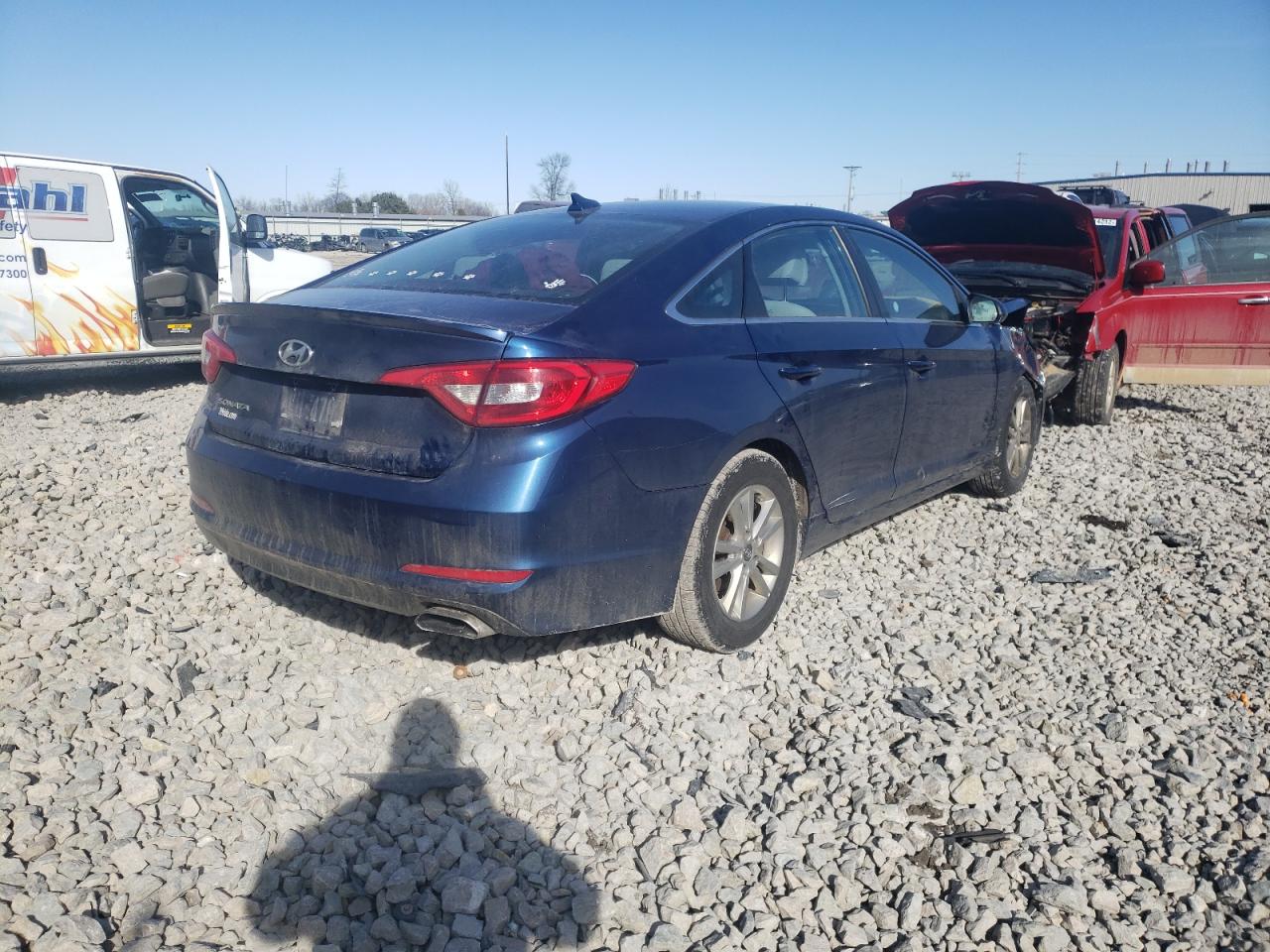 Photo 4 from auction – 2017 HYUNDAI SONATA SE with VIN 5NPE24AF2HH547036