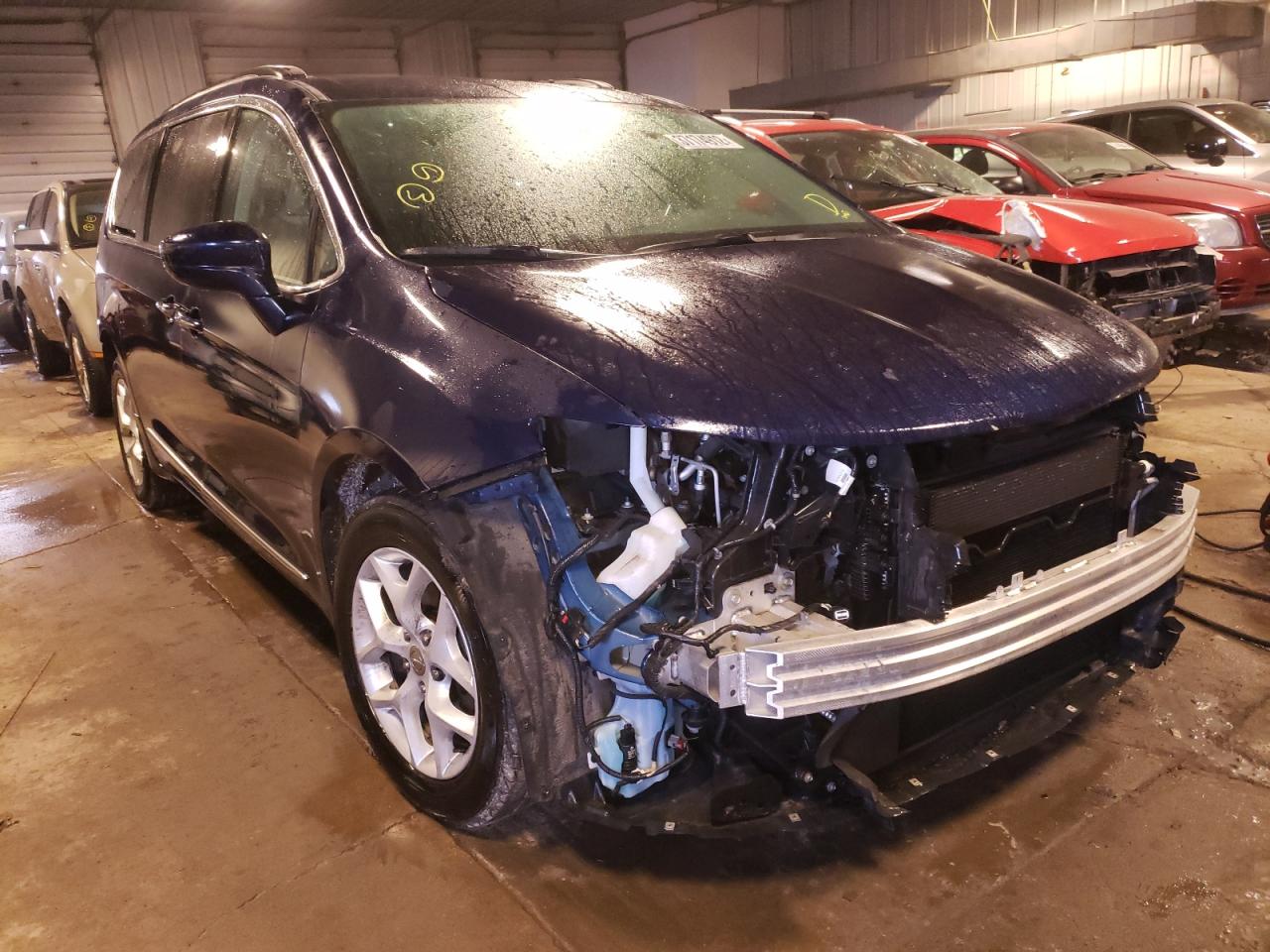 CHRYSLER PACIFICA T 2017 with VIN 2C4RC1BG3HR598777 - Photo from auction