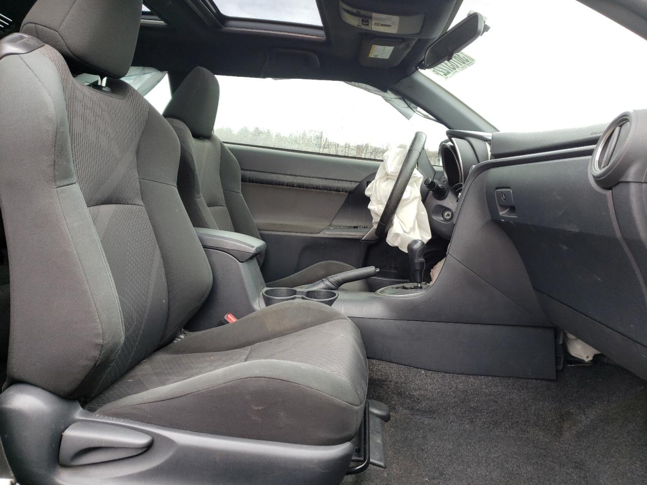 Photo 5 from auction – 2013 SCION TC with VIN JTKJF5C76D3052951