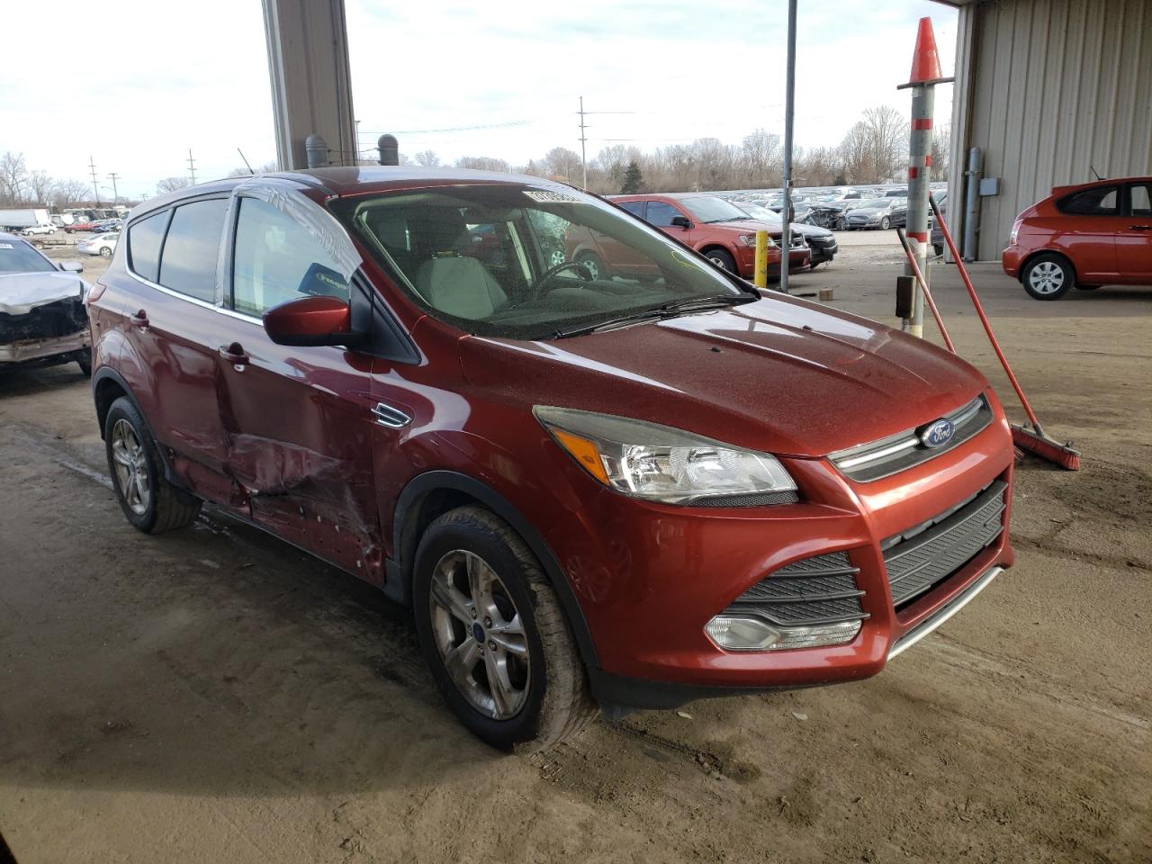 Photo 1 from auction – 2016 FORD ESCAPE SE with VIN 1FMCU9GX7GUA58839