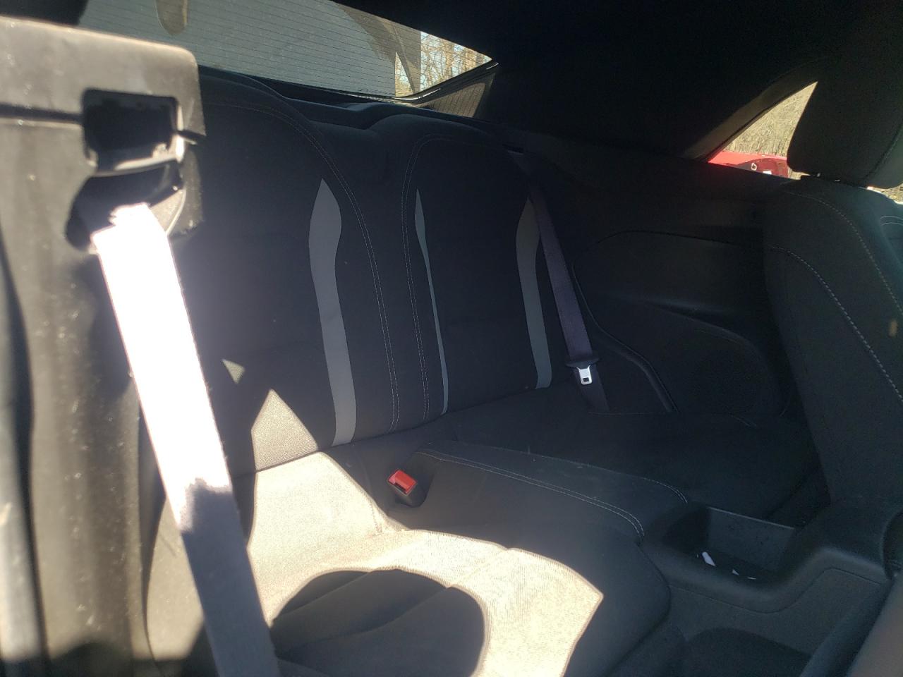Photo 6 from auction – 2017 CHEVROLET CAMARO LT with VIN 1G1FB3DSXH0196972