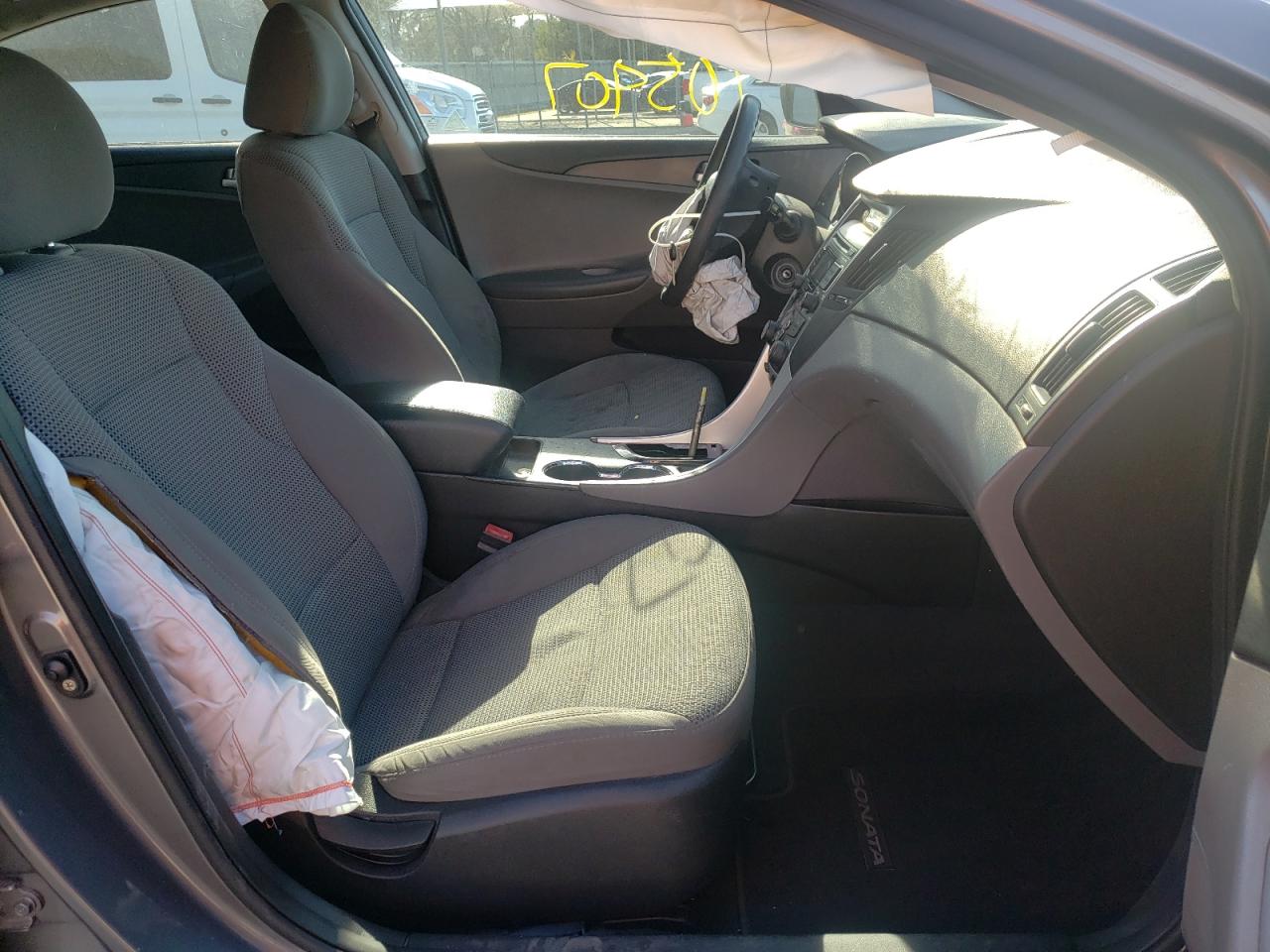Photo 5 from auction – 2011 HYUNDAI SONATA GLS with VIN 5NPEB4AC3BH170553