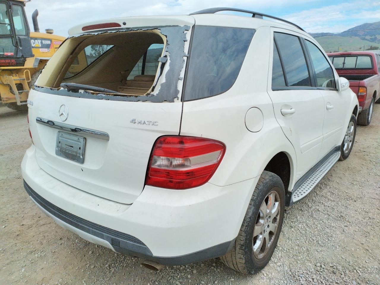 Photo 4 from auction – 2007 MERCEDES-BENZ ML 350 with VIN 4JGBB86E27A294814