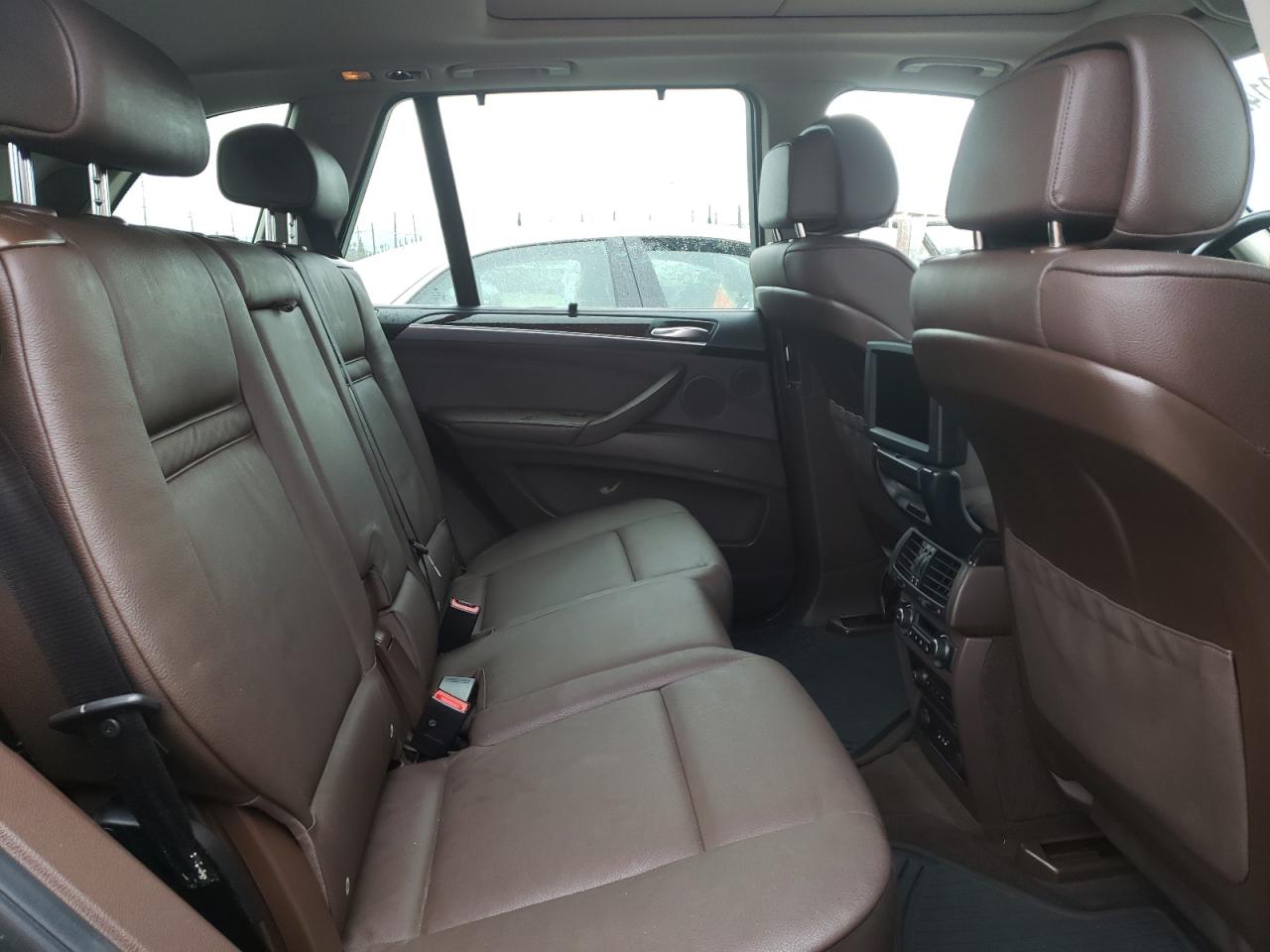 Photo 6 from auction – 2010 BMW X5 XDRIVE3 with VIN 5UXFE4C51AL382113