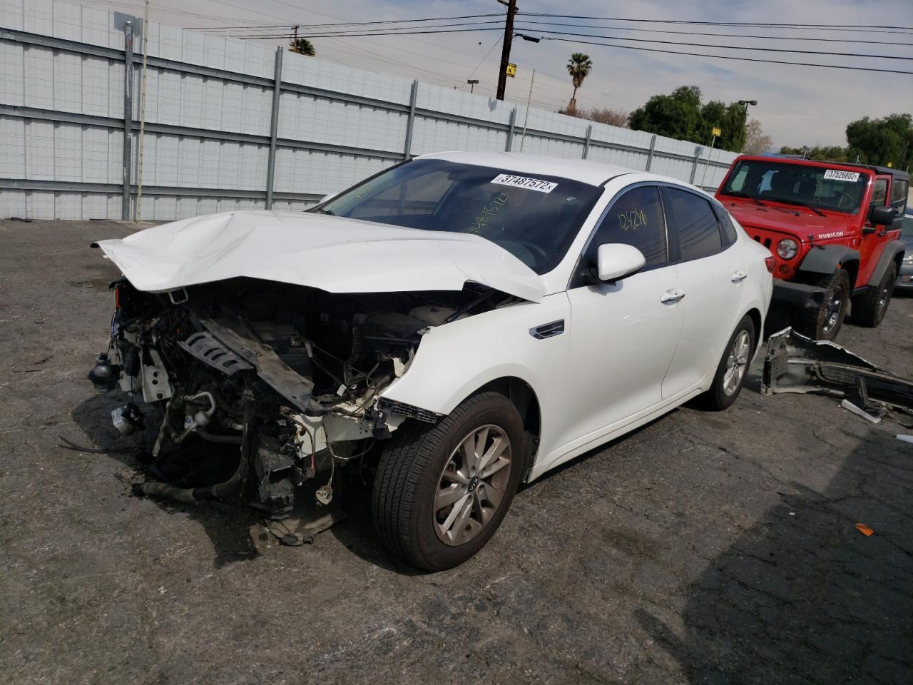 Photo 2 from auction – 2016 KIA OPTIMA LX with VIN KNAGT4L38G5094416