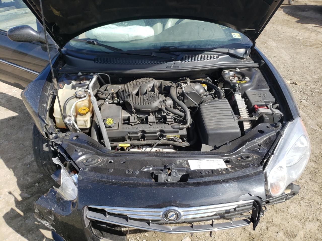 Photo 7 from auction – 2004 CHRYSLER SEBRING LI with VIN 1C3EL65RX4N132249