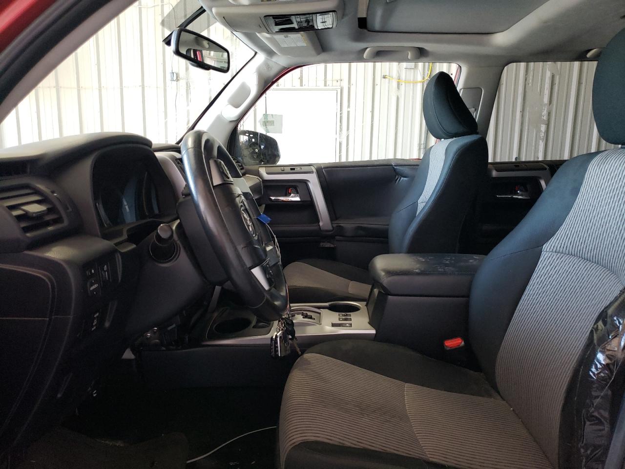 Photo 5 from auction – 2014 TOYOTA 4RUNNER SR with VIN JTEZU5JR1E5082591