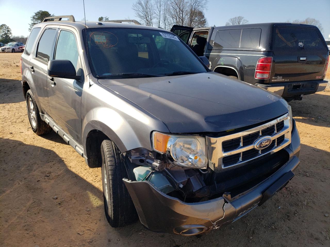 FORD ESCAPE XLT 2010 with VIN 1FMCU9D79AKD02577 - Photo from auction