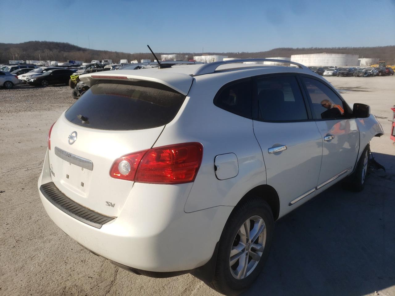 Photo 4 from auction – 2013 NISSAN ROGUE S with VIN JN8AS5MT8DW026790