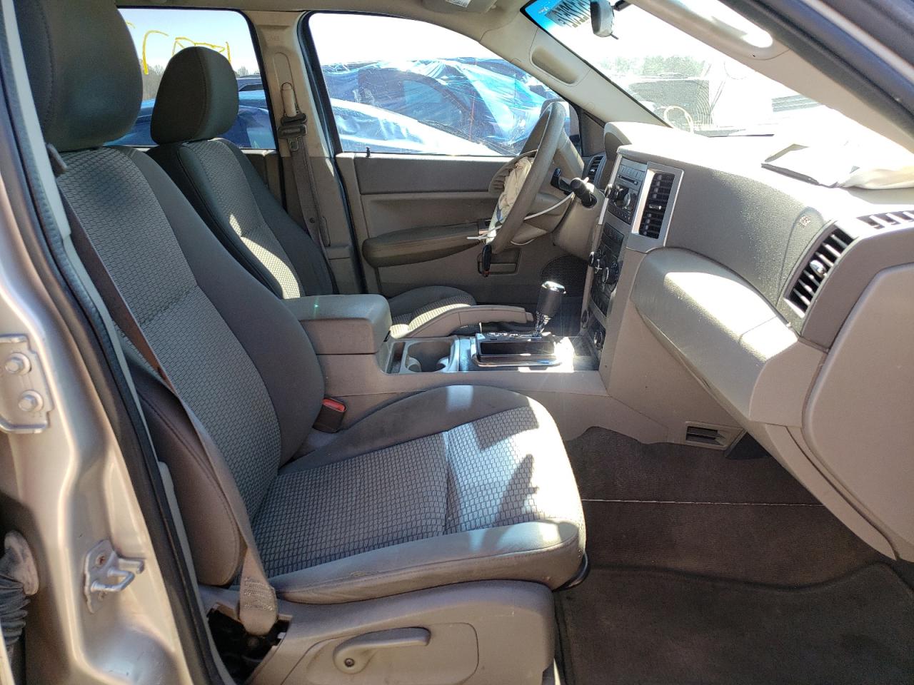 Photo 5 from auction – 2008 JEEP GRAND CHER with VIN 1J8GS48K28C107429
