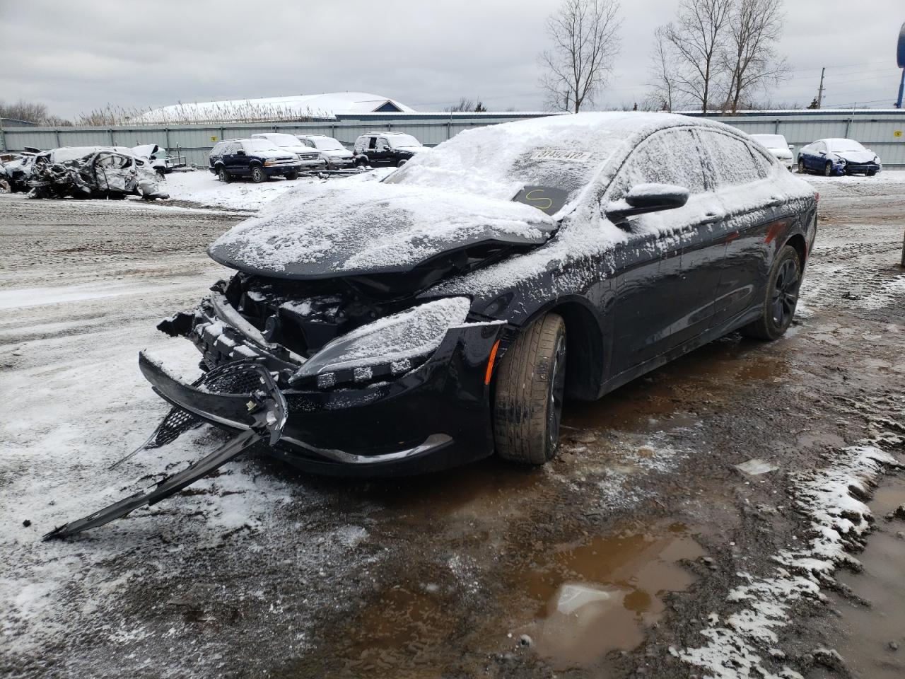 Photo 2 from auction – 2015 CHRYSLER 200 LIMITE with VIN 1C3CCCAB6FN652661