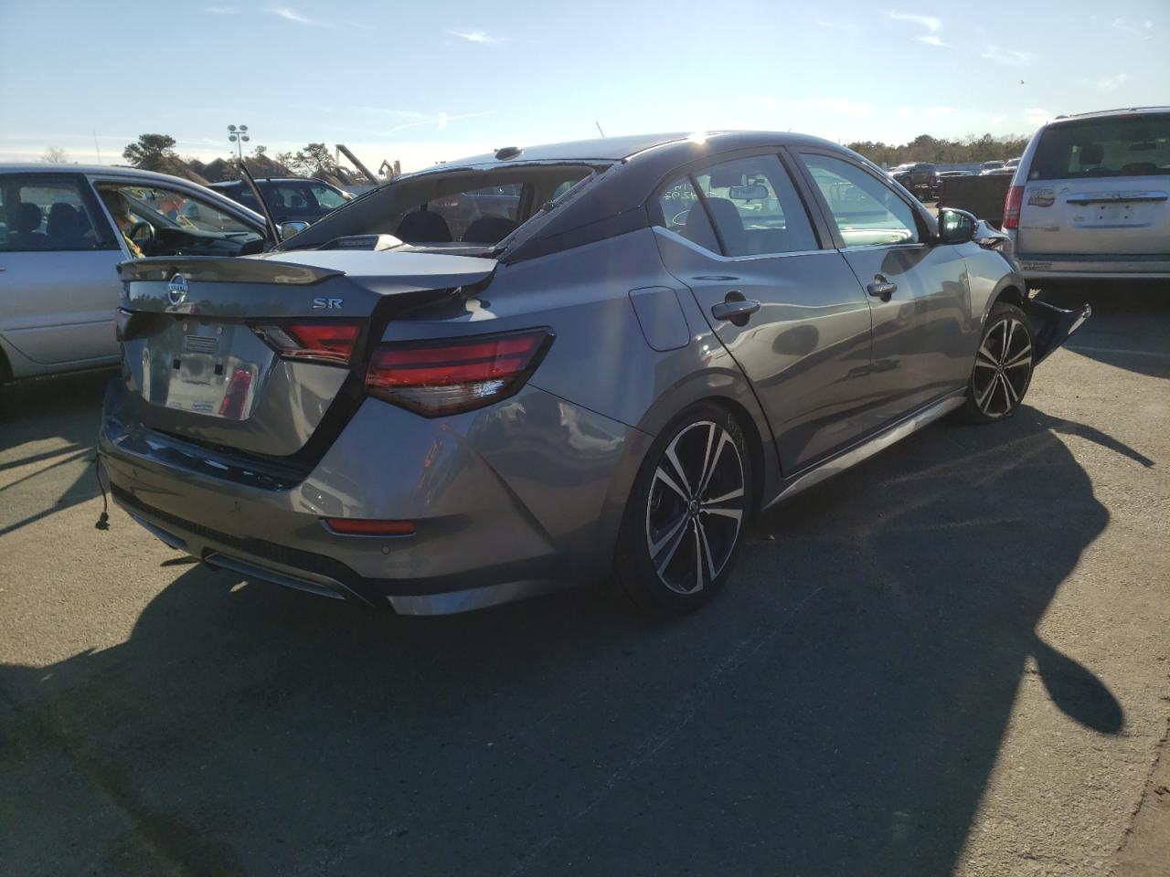 Photo 4 from auction – 2020 NISSAN SENTRA SR with VIN 3N1AB8DVXLY242925
