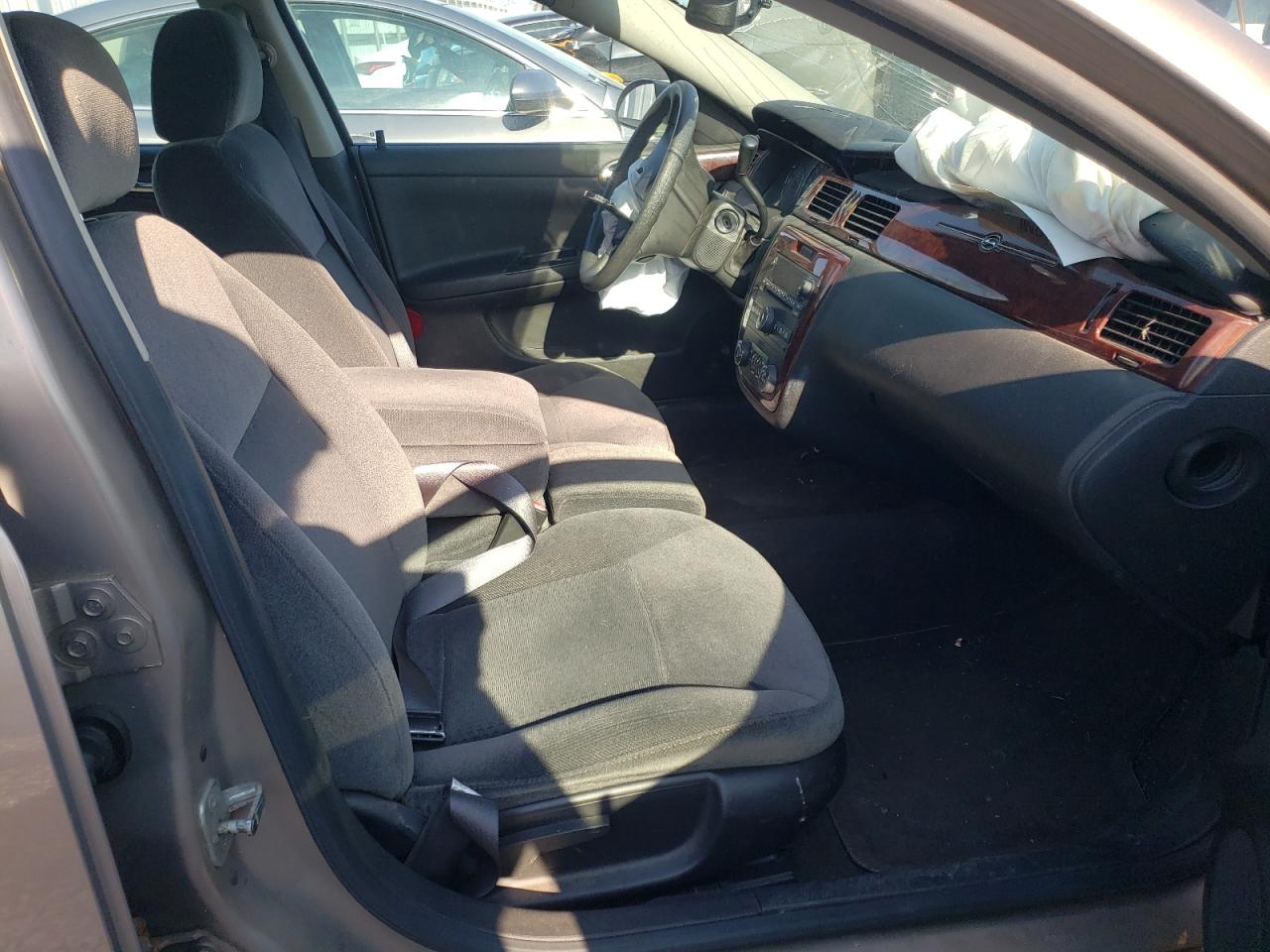 Photo 5 from auction – 2006 CHEVROLET IMPALA LT with VIN 2G1WT58K869436851
