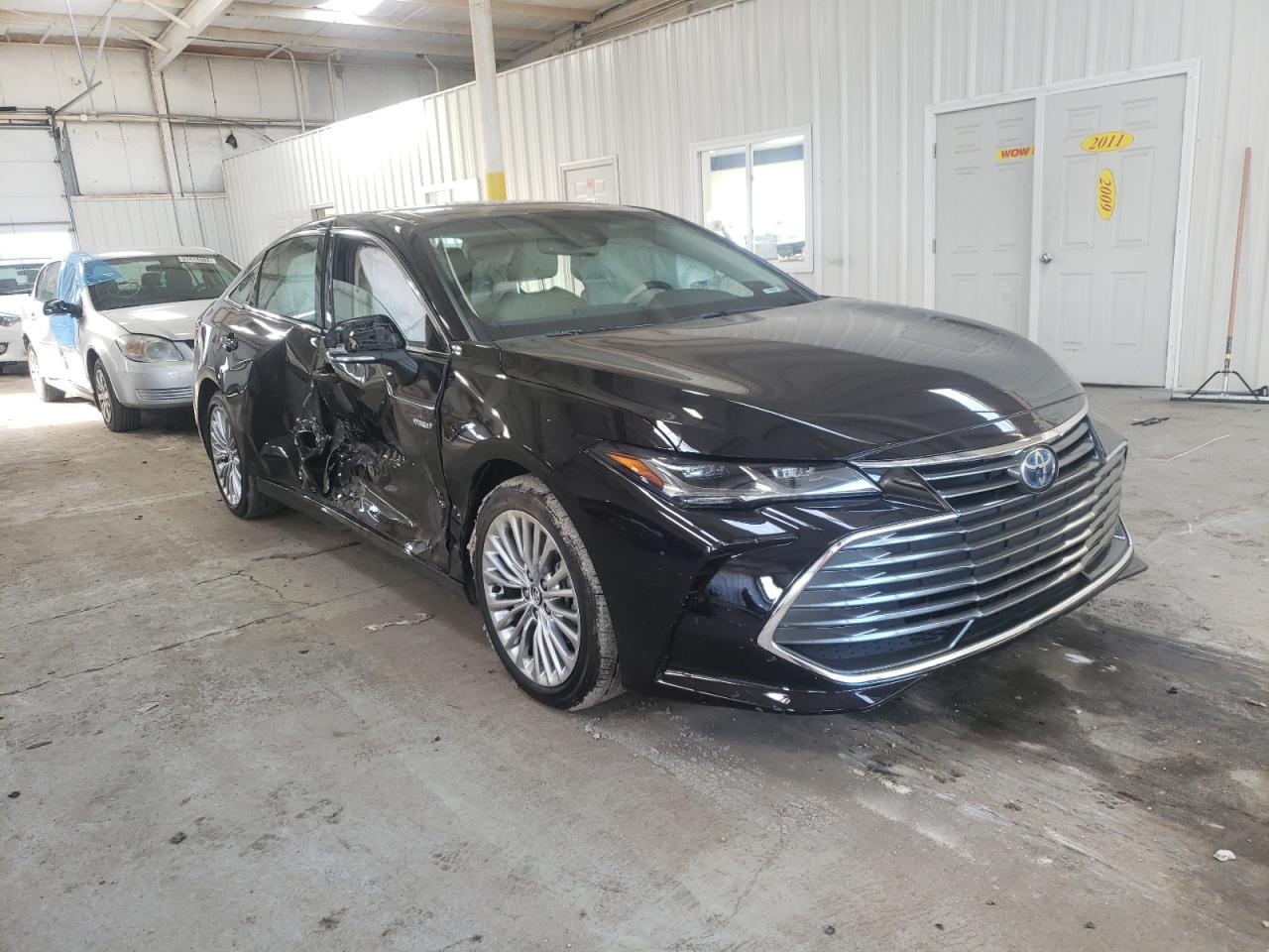 TOYOTA AVALON LIM 2020 with VIN 4T1C21FB3LU016689 - Photo from auction