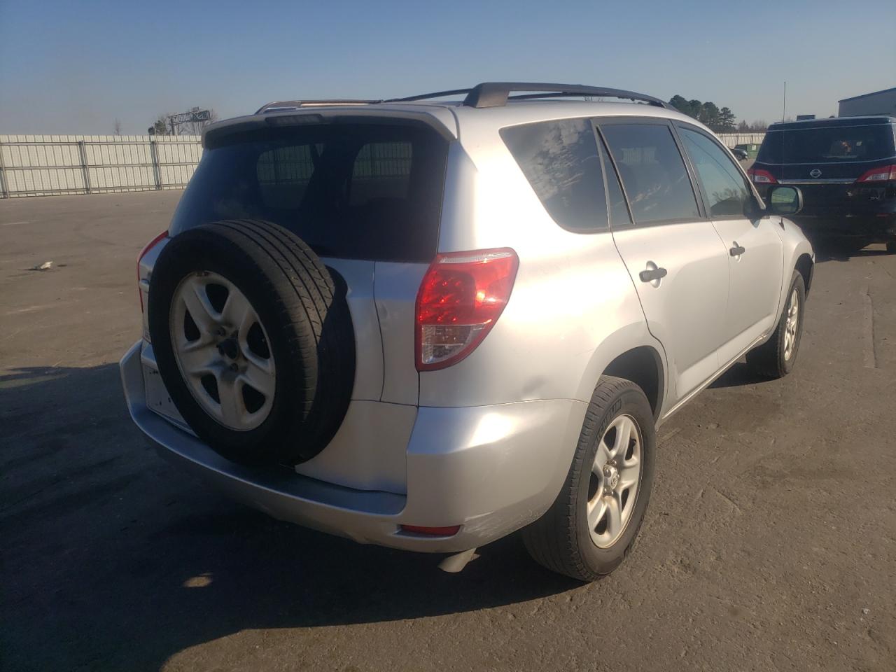 Photo 4 from auction – 2006 TOYOTA RAV4 with VIN JTMZK33V865002245