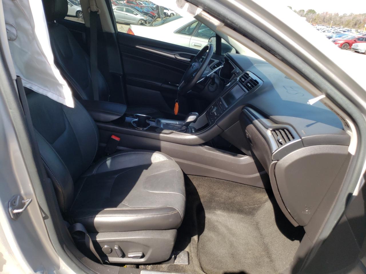 Photo 5 from auction – 2016 FORD FUSION TIT with VIN 3FA6P0K93GR332032