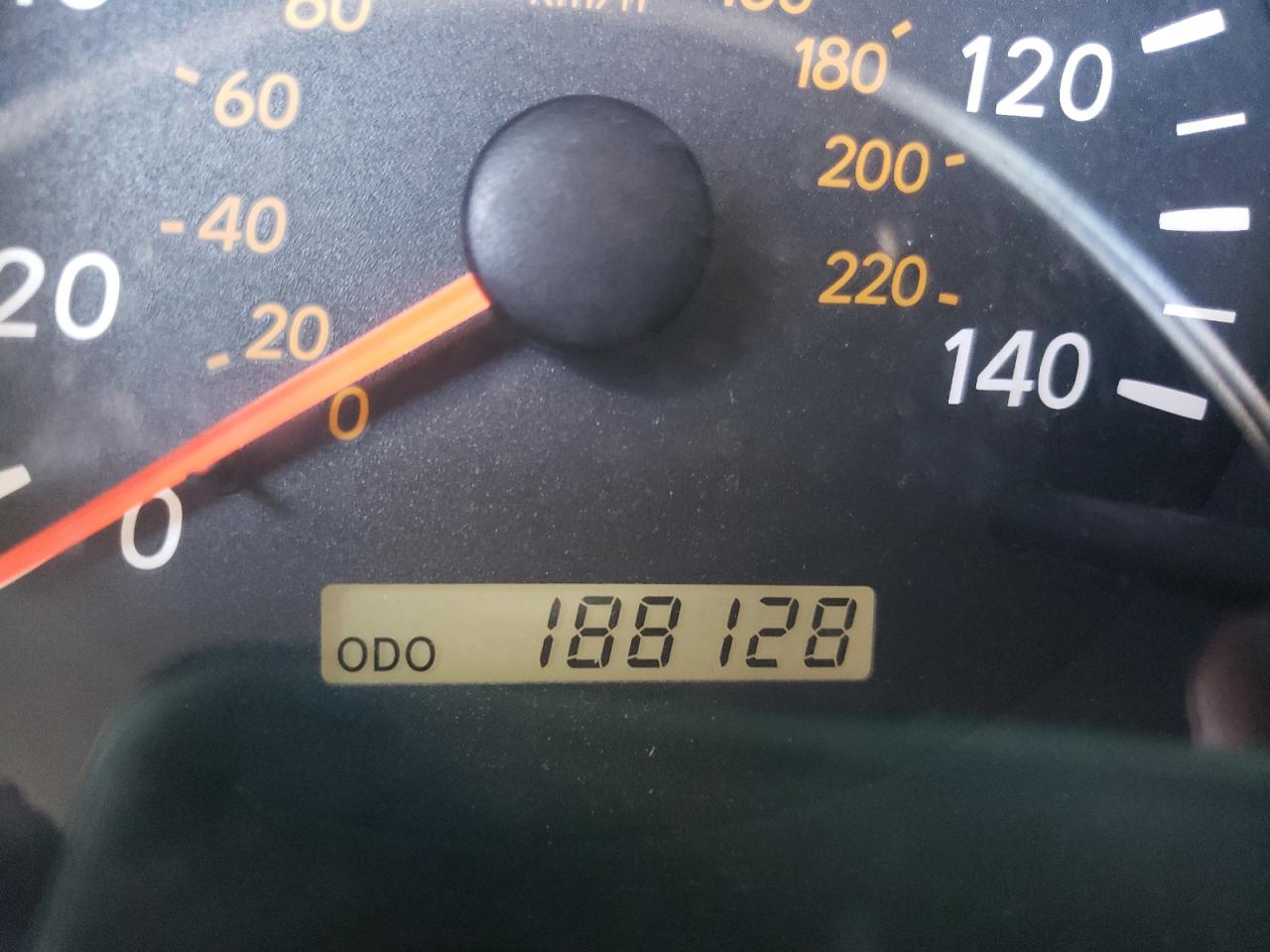 Photo 8 from auction – 2004 TOYOTA HIGHLANDER with VIN JTEDP21A640003681