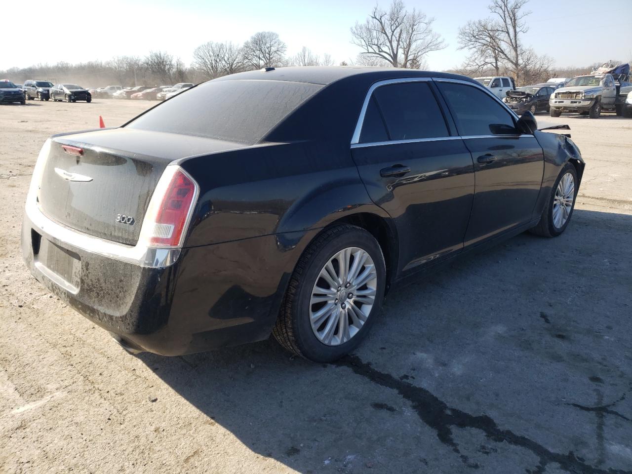 Photo 4 from auction – 2014 CHRYSLER 300 with VIN 2C3CCARG1EH162026