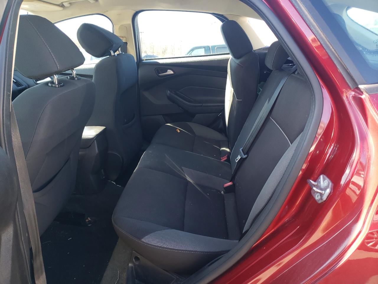 Photo 6 from auction – 2013 FORD FOCUS SE with VIN 1FADP3K22DL186017