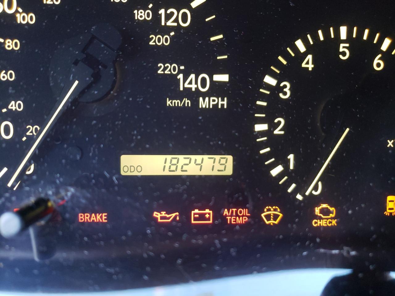 Photo 8 from auction – 1999 LEXUS RX 300 with VIN JT6HF10UXX0043353