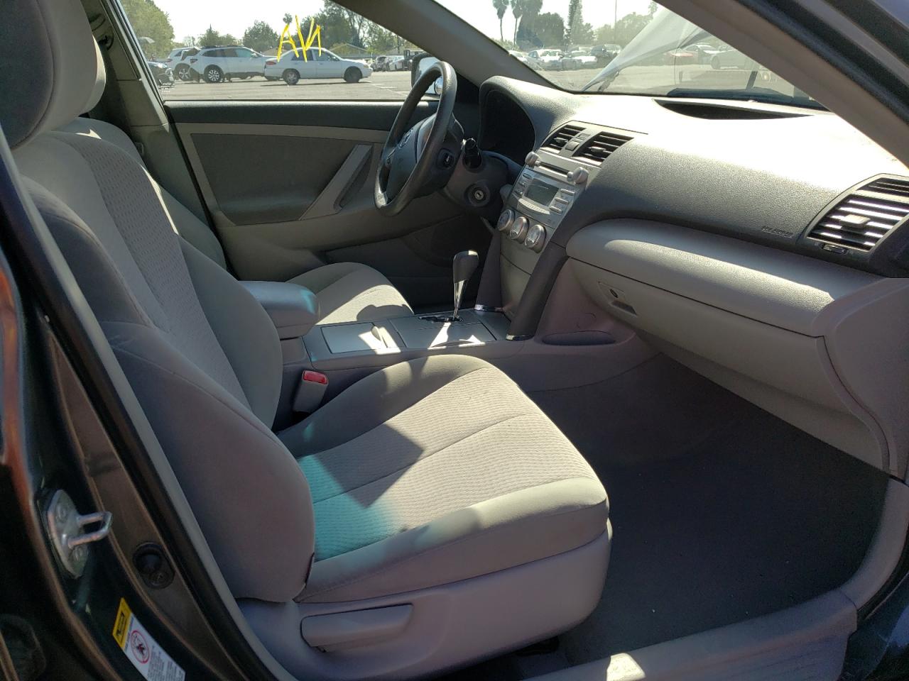 Photo 5 from auction – 2011 TOYOTA CAMRY BASE with VIN 4T4BF3EKXBR097269