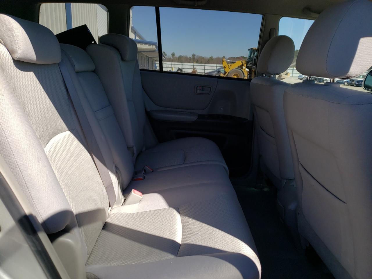 Photo 6 from auction – 2006 TOYOTA HIGHLANDER with VIN JTEGD21A360150663