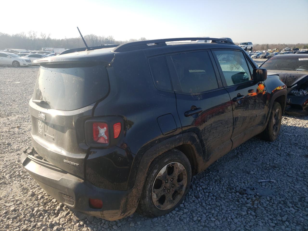 Photo 4 from auction – 2016 JEEP RENEGADE S with VIN ZACCJAAT8GPD74174