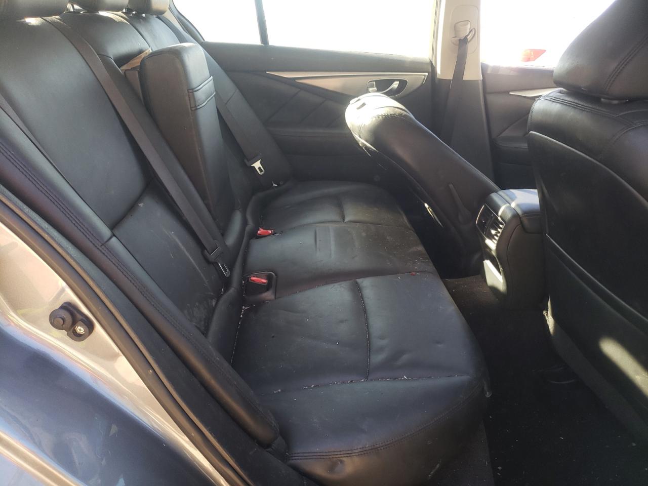 Photo 6 from auction – 2014 INFINITI Q50 BASE with VIN JN1BV7AR7EM695208