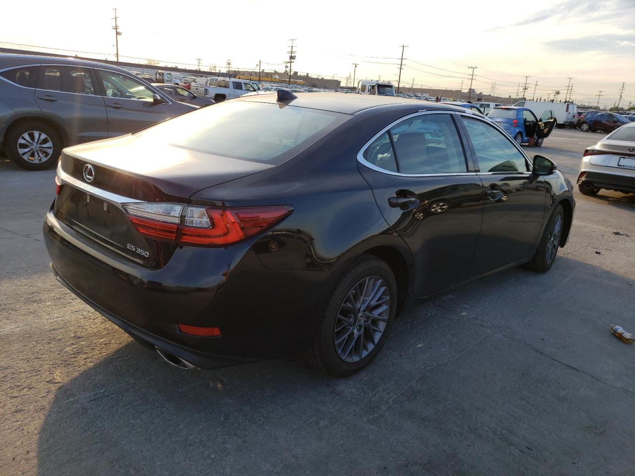 Photo 4 from auction – 2018 LEXUS ES 350 with VIN 58ABK1GG2JU098846